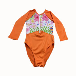 Traje de baño contra los rayos solares